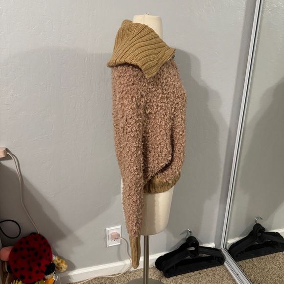 Fuzzy Zip-Up Jacket - Picture 3 of 8